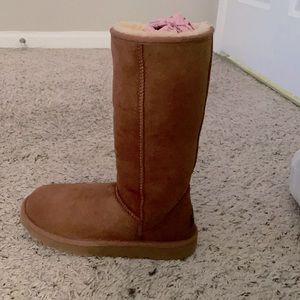 UGG Classic Tall Boot, color: chestnut, size: 8